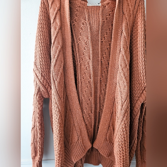 Jackson Rowe Pluto Cable Knit Cardigan - Picture 4 of 9